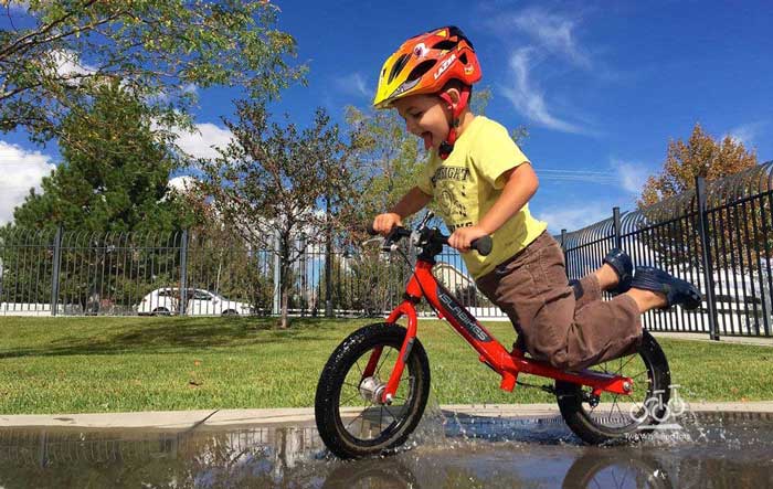 دوچرخه سواری کودک